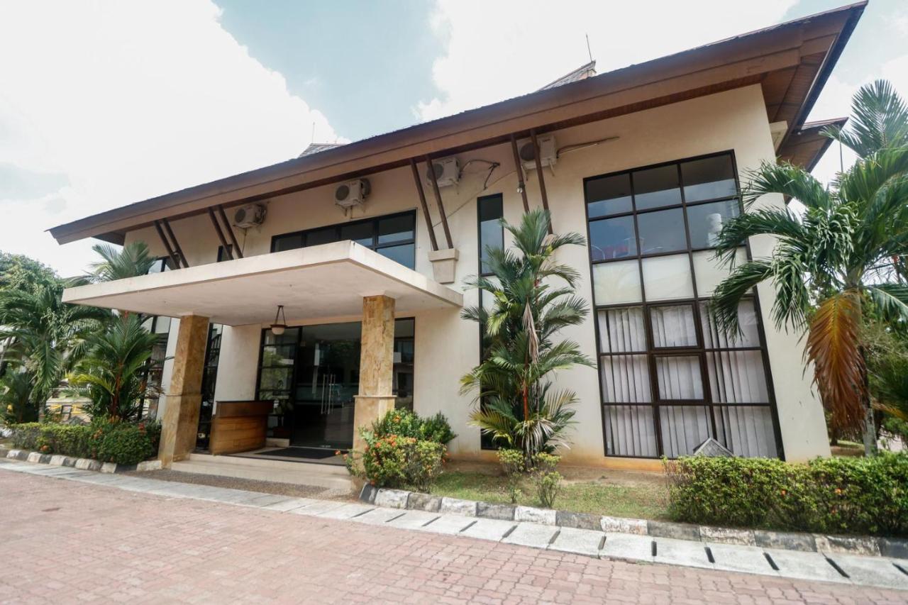 Hotel Reddoorz Premium @ Bukit Damai Indah Balikpapan  Exteriér fotografie